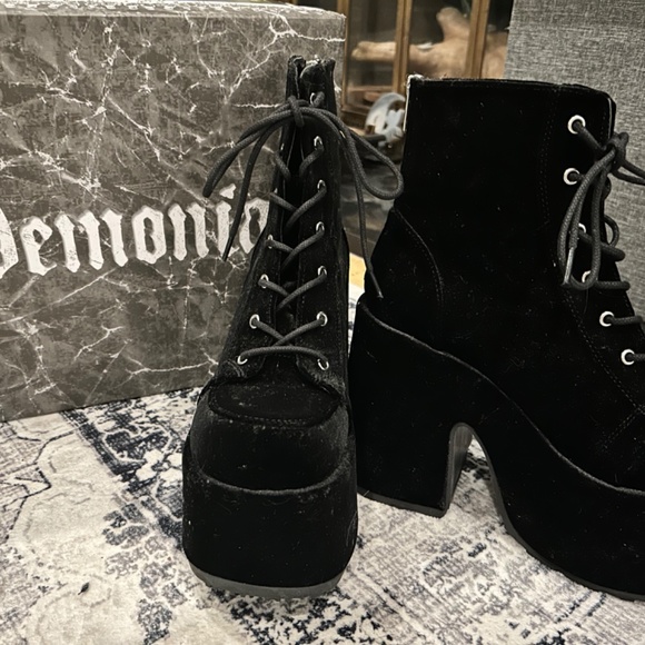Demonia “Camel” Platform Boots (Fits like a 8! Never Worn & In Box!) - Picture 4 of 7